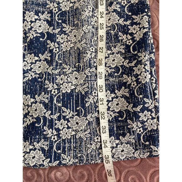 Land's End Textured Floral Knit Sheath Dress Size 6P - Picture 9 of 10